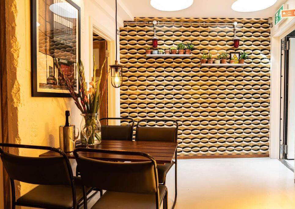 The Jazz Quarters, Southsea'S Hidden Gem Apartment Портсмът Екстериор снимка