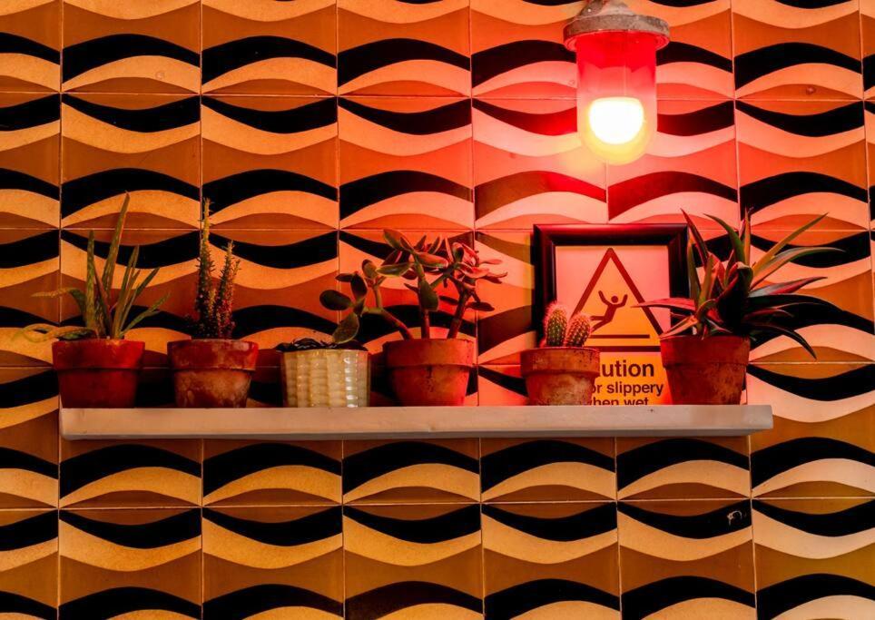 The Jazz Quarters, Southsea'S Hidden Gem Apartment Портсмът Екстериор снимка